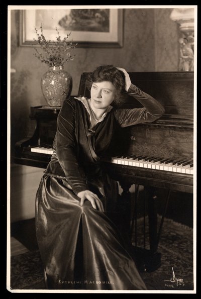 Kahleen MacDonell by Byron Company